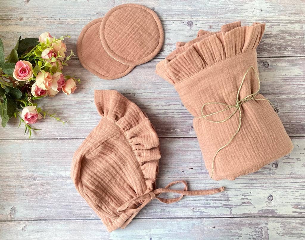 Bomullsmuslin babyfilt med volanger - gammelrosa
