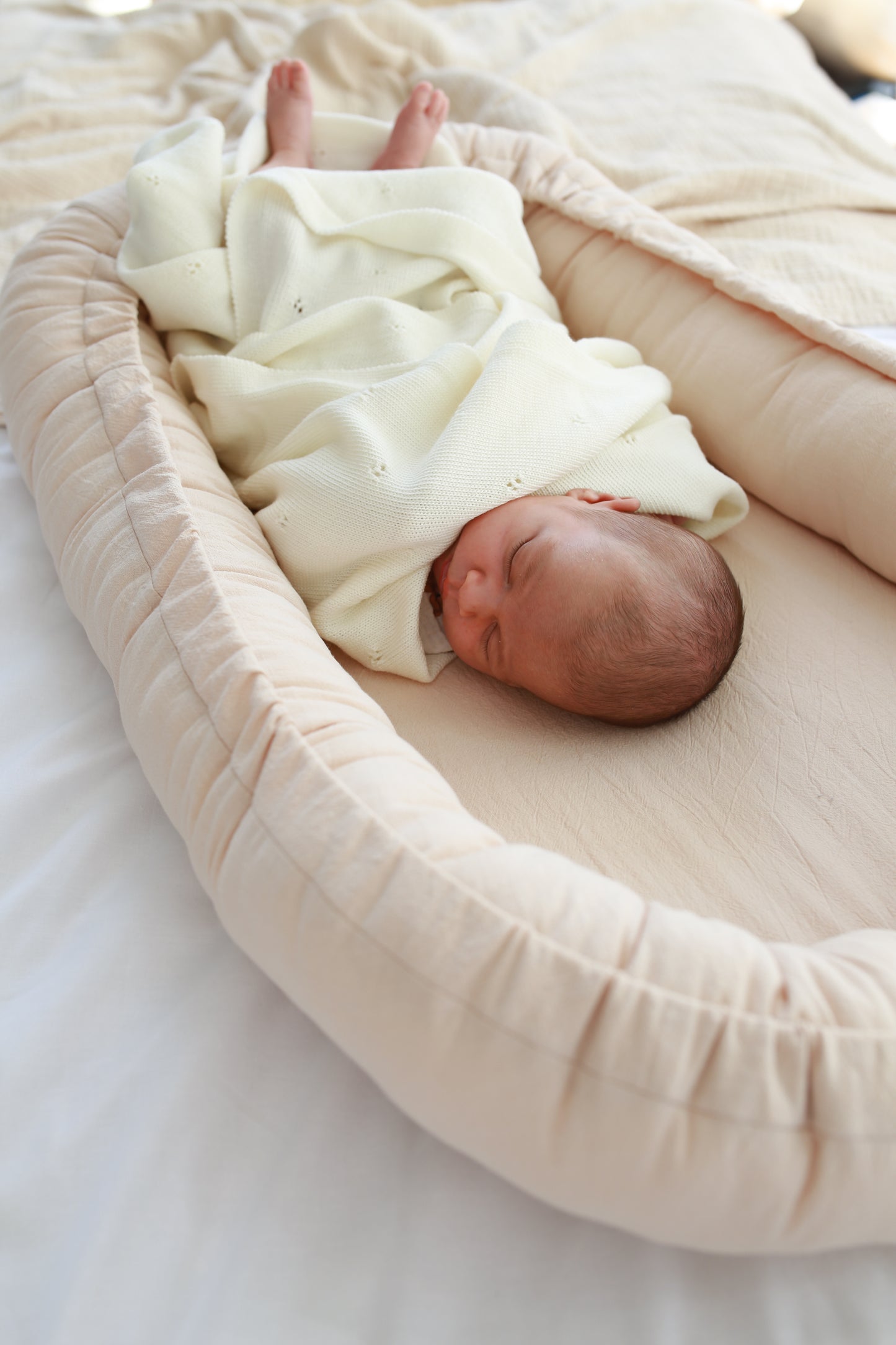 Babynest i tvättad bomull - krämvit