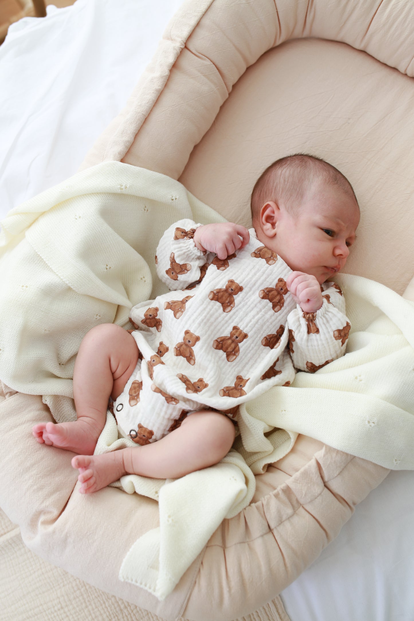 Babynest i tvättad bomull - krämvit
