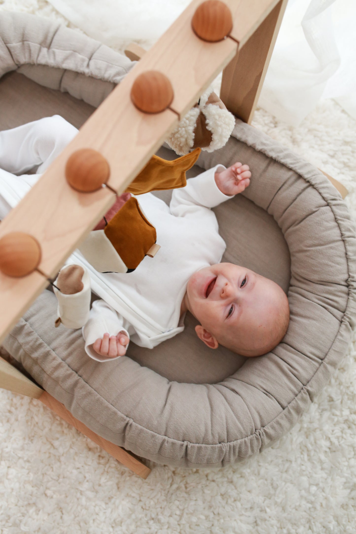 Babynest i tvättad bomull - beige